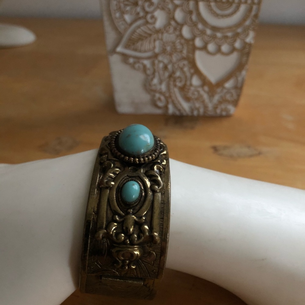 Vintage brass bracelet with faux turquoise